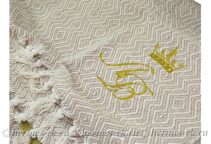 Золотая вышивка для Золотой Свадьбы: Идеальный подарок к 50-летнему юбилею