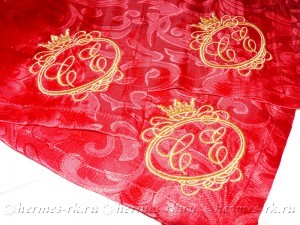 Красивая вышивка инициалов