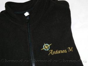 Машинная вышивка на толстовке