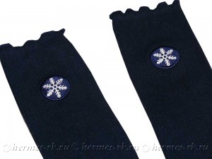 Яркая вышивка на изделие