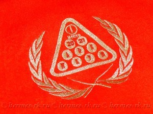 Золотая вышивка на шарфах