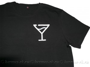 Вышивка бокала на футболке