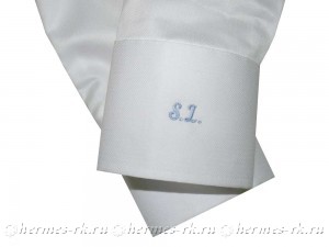 Вышивка инициалов на манжете рубашки