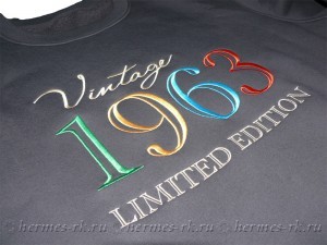 Яркая вышивка на одежде на заказ