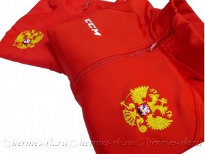 Вышивка на спортивном костюме