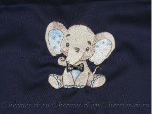 Вышивка Слоника на фартуке