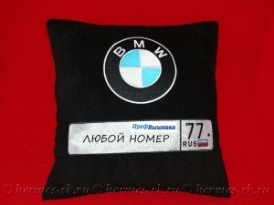 Вышивка на подушке