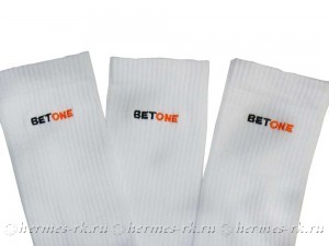 Персонализированная вышивка на носках