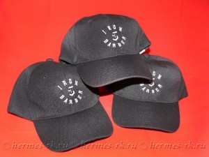 Вышивка логотипа на бейсболках