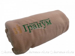 Плед с вышивкой