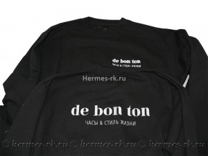 Толстовка с вышивкой на груди и на спине