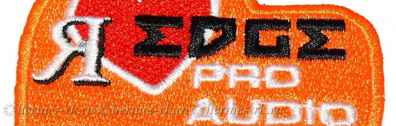 Вышитый значок