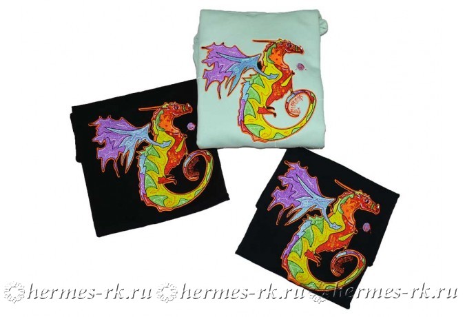 Машинная вышивка дракона на футболке