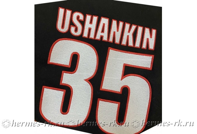 Вышивка номера на толстовке