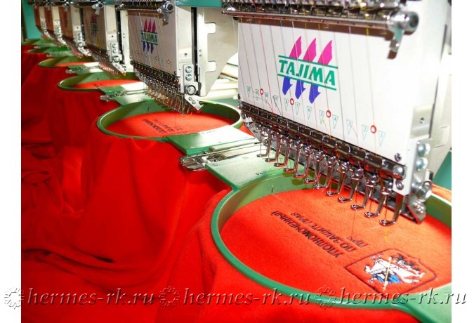 Вышивка на пледах