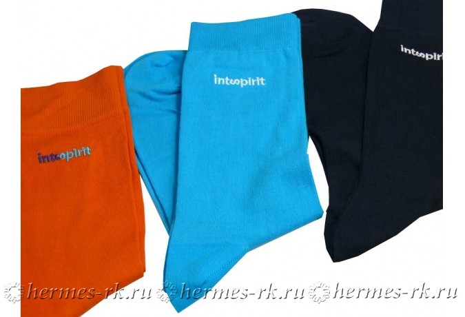 Вышивка на ярких носках