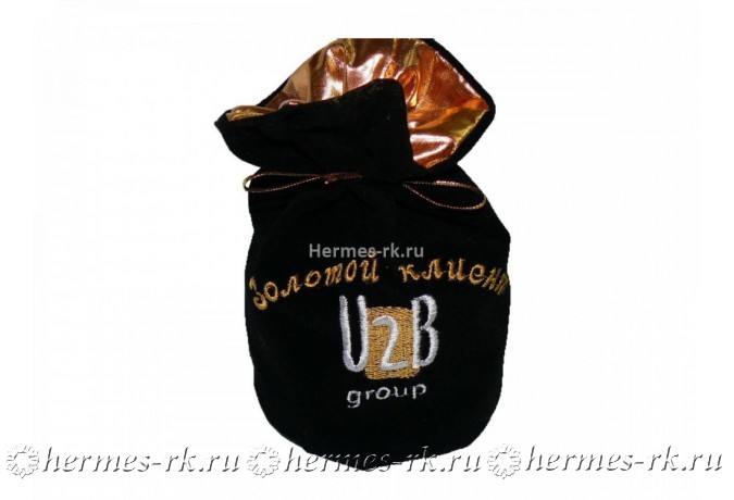 Вышивка на подарочном мешочке