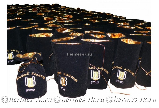 Вышивка на подарочных мешочках