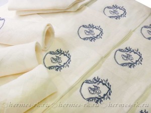 Индивидуальная вышивка на столовых салфетках