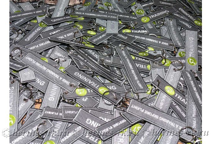 Необычные двухсторонние брелки