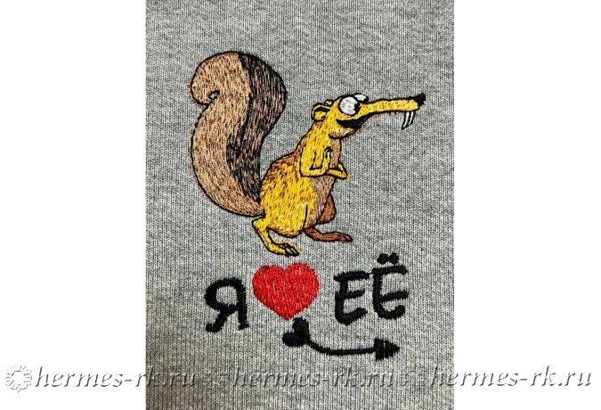 Парная вышивка "Влюблённые белки"