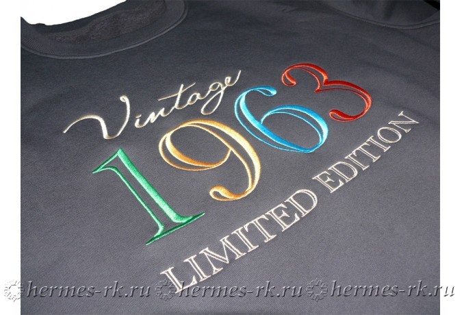 Подарок на День Рождения: уникальное худи с вышивкой