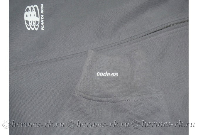 Вышивка на манжете худи