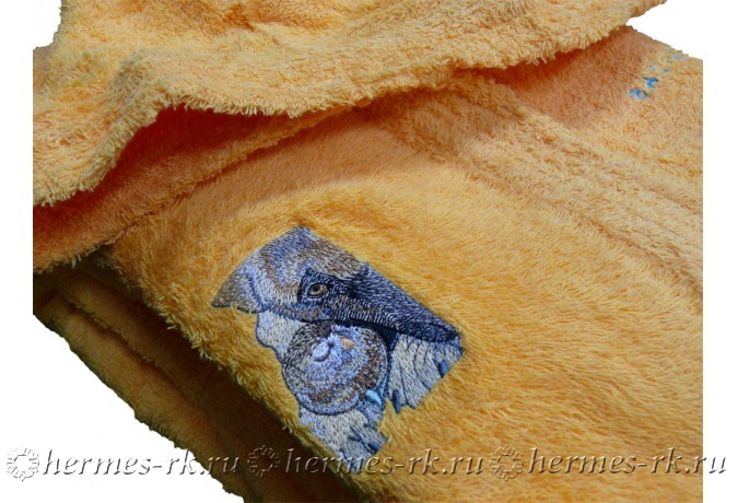 Художественная вышивка на банном халате