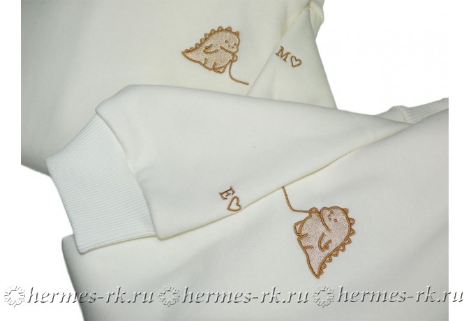 Парная вышивка на худи на заказ