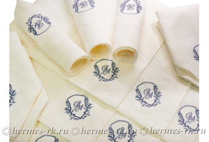 Индивидуальная вышивка на столовых салфетках